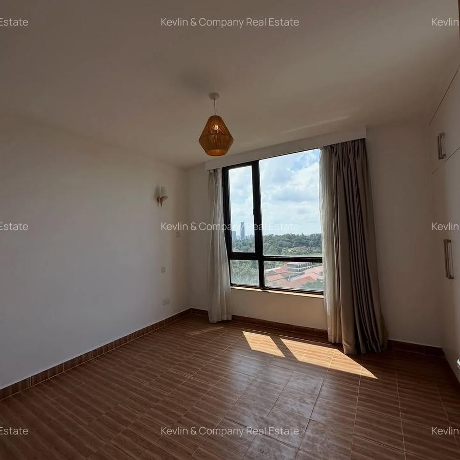 2 Bed Apartment with En Suite at Dennis Pritt - 11