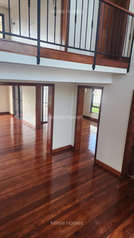 6 Bed Villa with En Suite at Loresho - 20