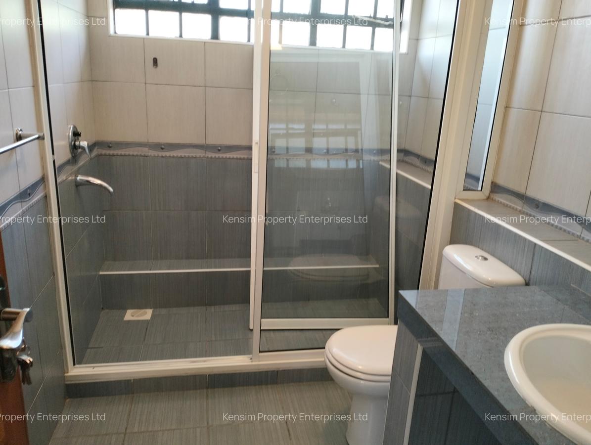 4 Bed Townhouse with En Suite in Lavington - 20