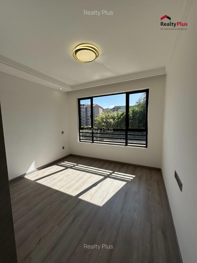 1 Bed Apartment with Swimming Pool at Riverside Drive - 6