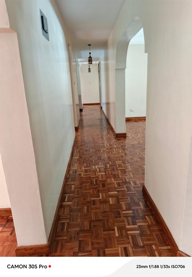 4 Bed Apartment with En Suite at Lavington - 13 4 Bed Apartment with En Suite at Lavington - 13