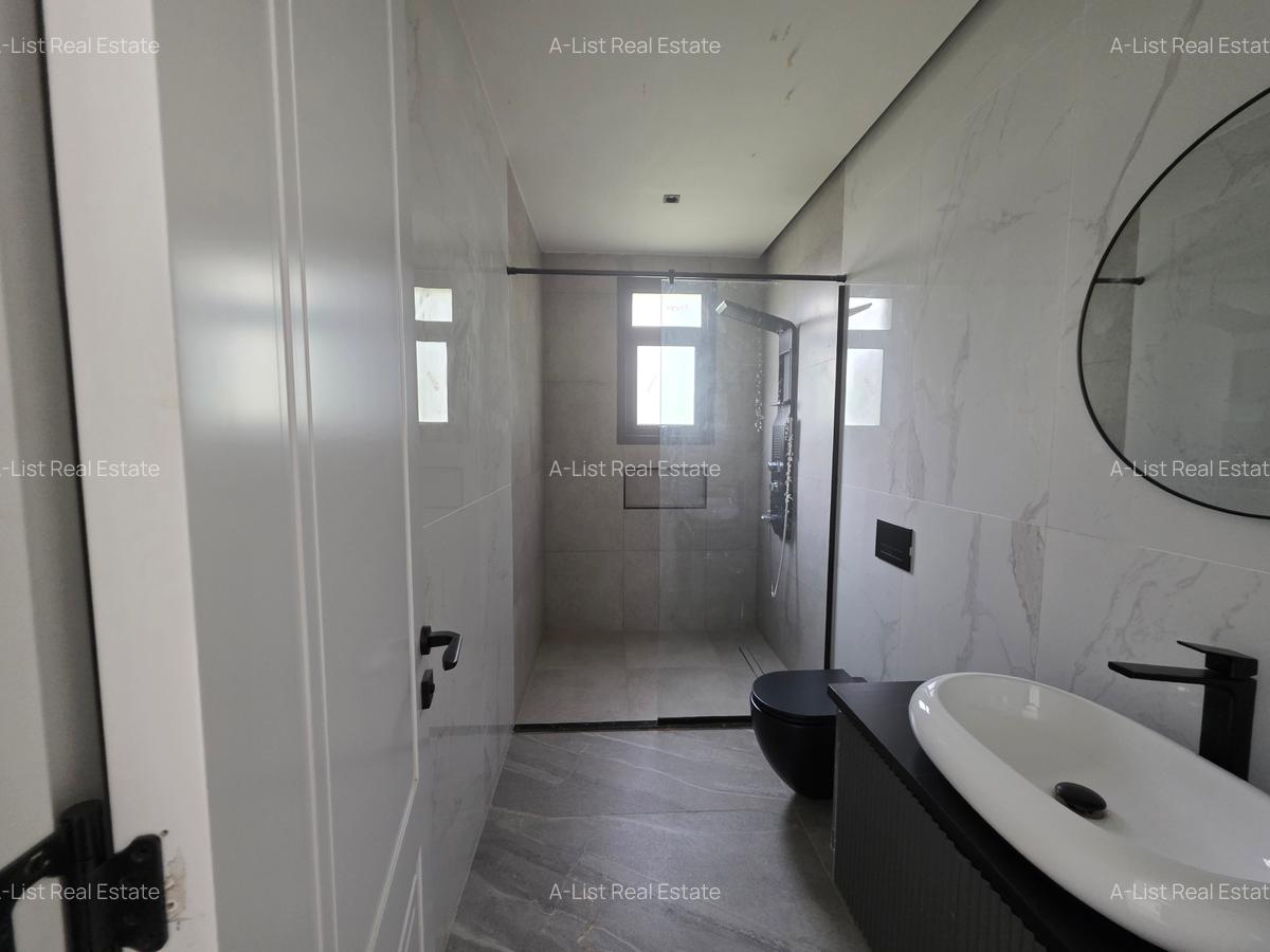 5 Bed Villa with En Suite at Chalbi Drive - 7