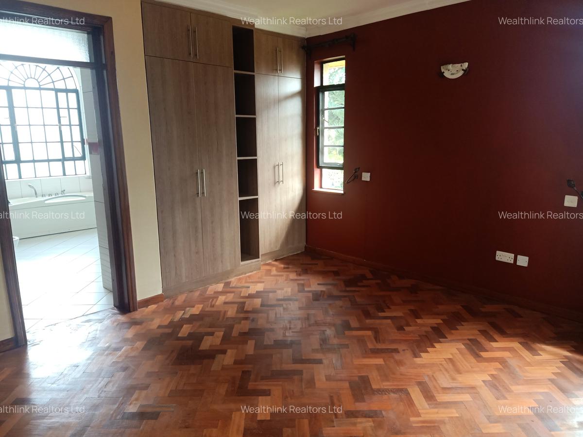 4 Bed Townhouse with En Suite at Runda - 10