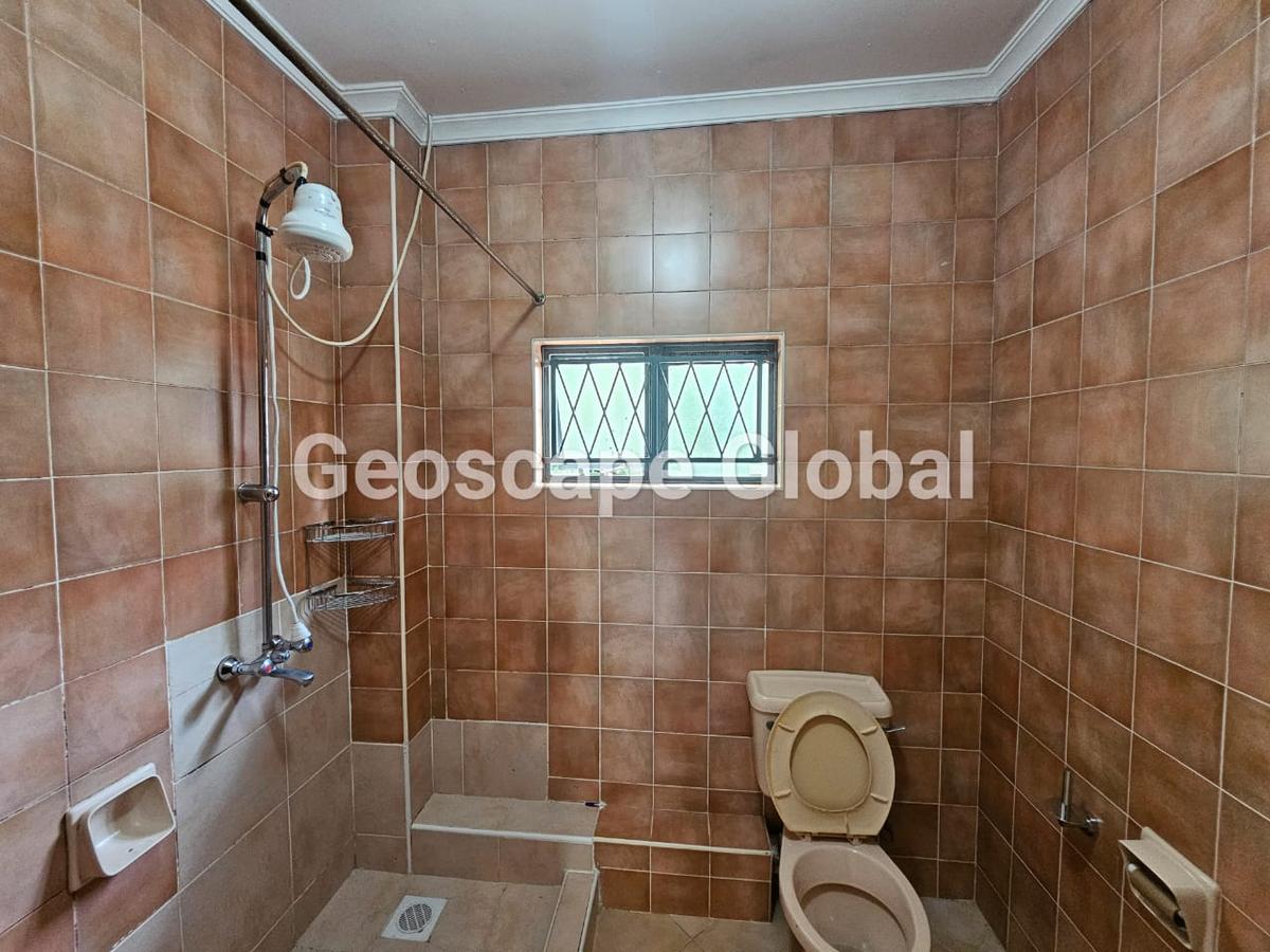 4 Bed Apartment with En Suite in Kitisuru - 11