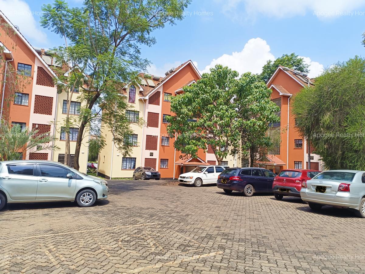 Serviced 2 Bed Apartment with En Suite at Fourways Junction Estate - 17