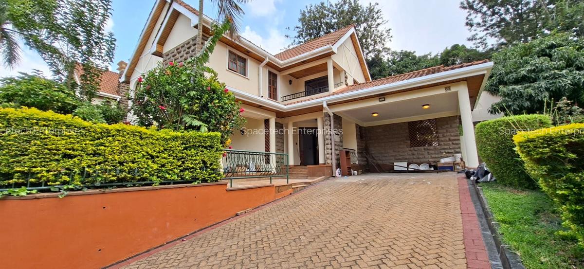 4 Bed Townhouse with En Suite in Lavington - 1