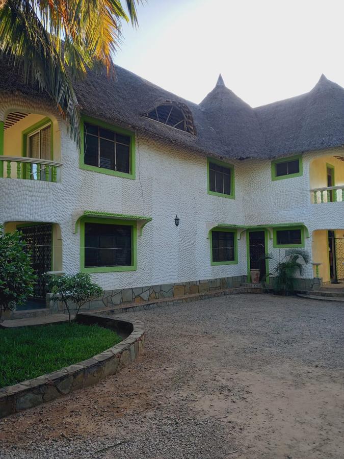 3 Bed Villa with En Suite in Diani - 2