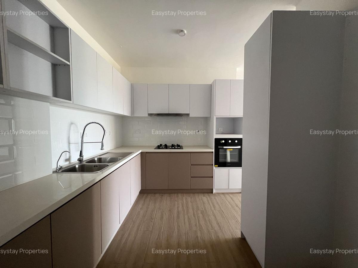 3 Bed Apartment with En Suite in Lavington - 3