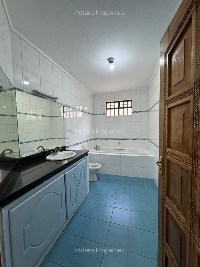 Furnished 3 Bed Apartment with Swimming Pool in Brookside - 7