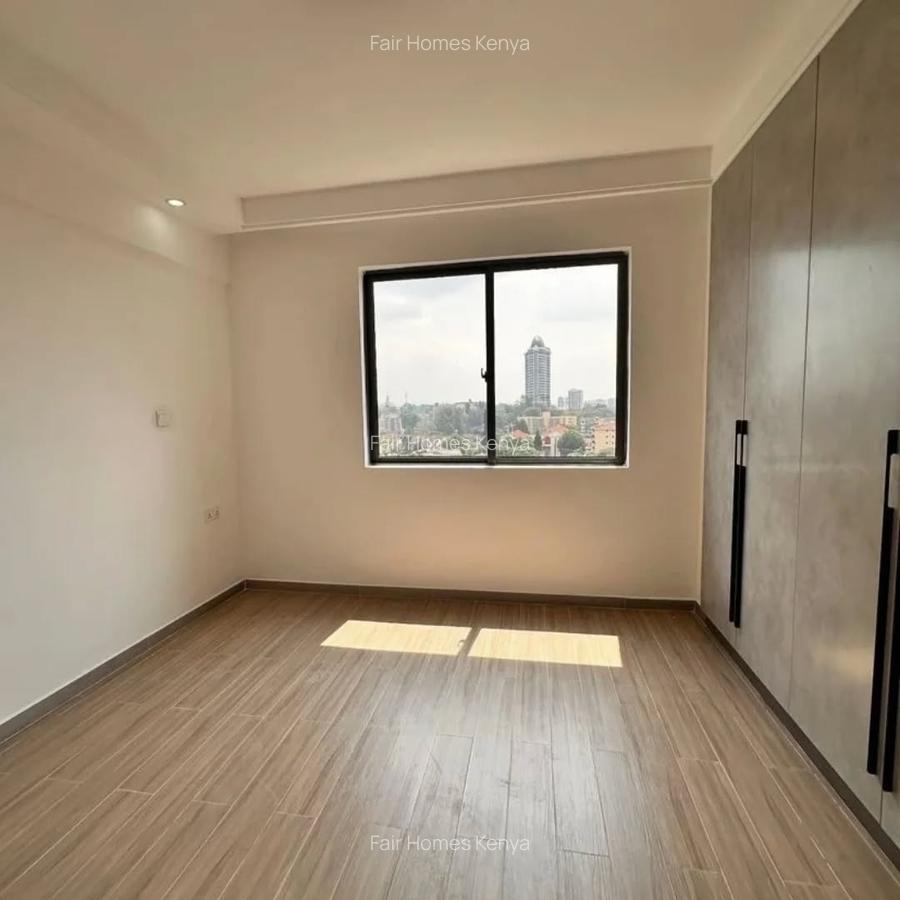 2 Bed Apartment with En Suite at Riverside Drive - 5