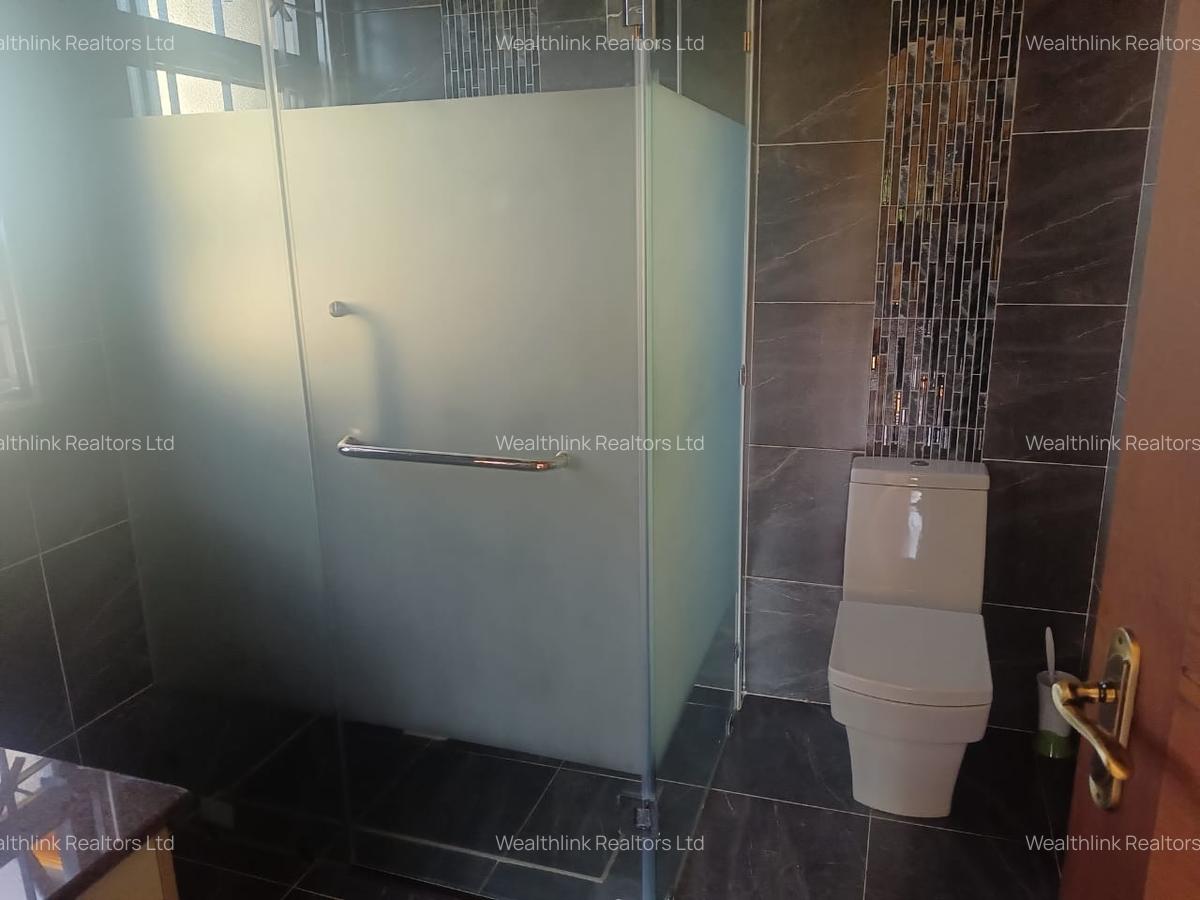 5 Bed Townhouse with En Suite at Runda - 13