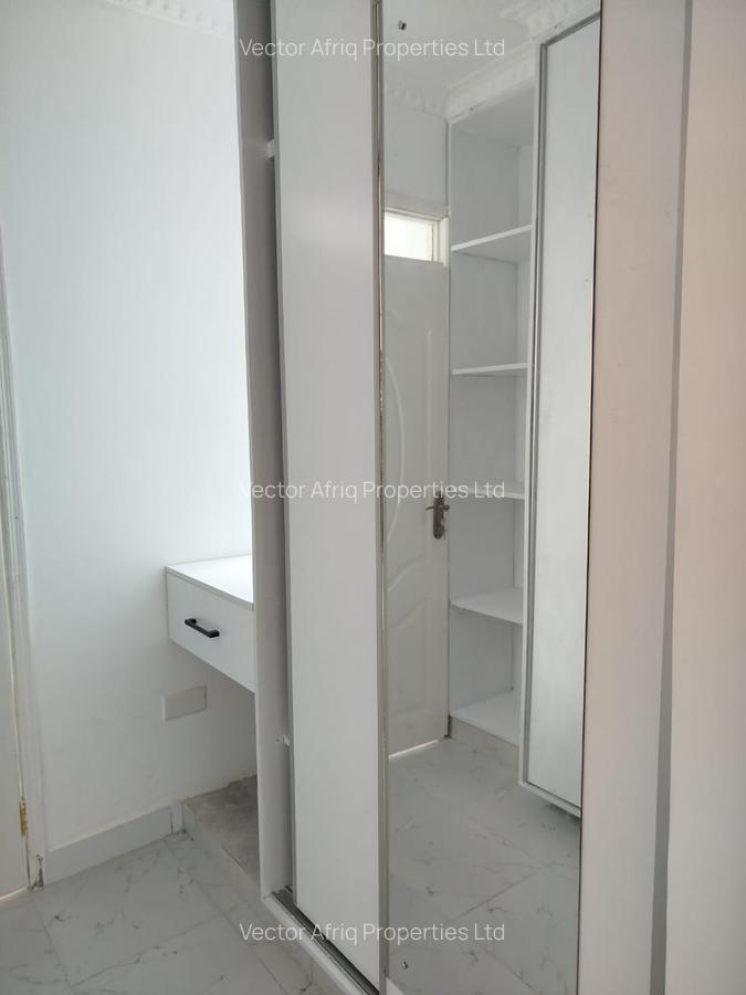 3 Bed House with En Suite at Acacia - 8