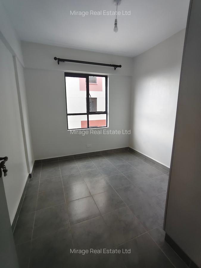 2 Bed Apartment with Swimming Pool in Garden Estate - 13