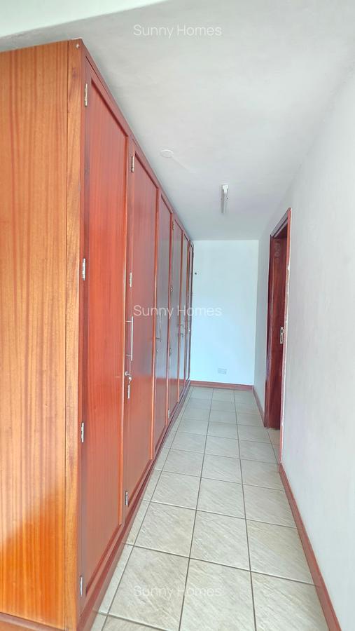 4 Bed Townhouse with En Suite at Convent Drive - 19