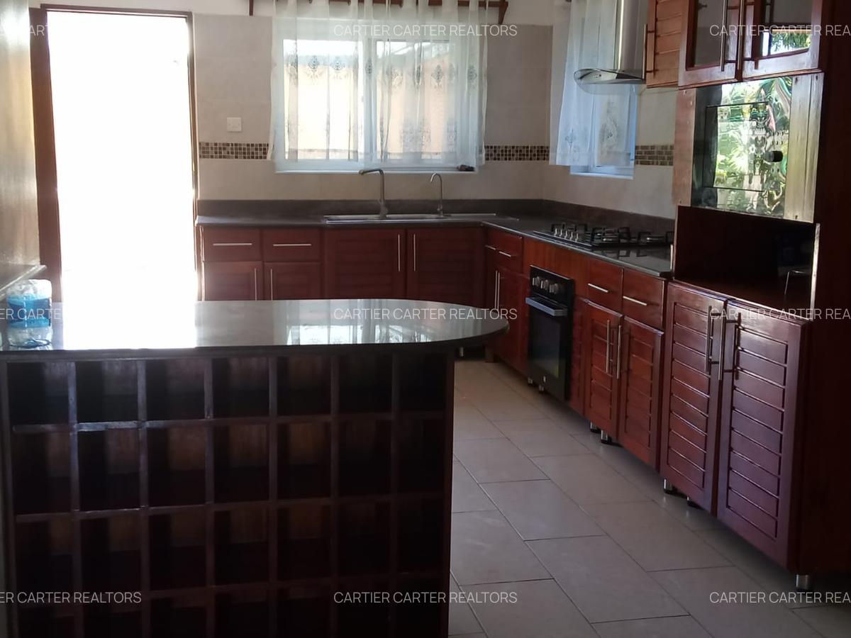 5 Bed Villa with En Suite at Diani Beach Road - 12