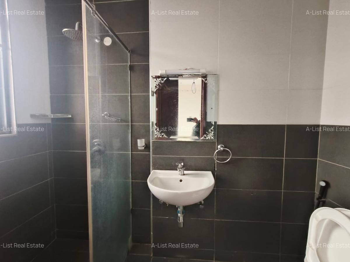 3 Bed Apartment with En Suite at 4Th Parklands - 8