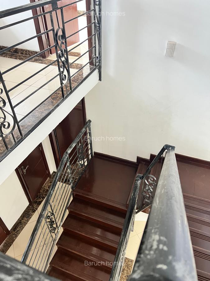 4 Bed Townhouse with En Suite in Kitisuru - 10