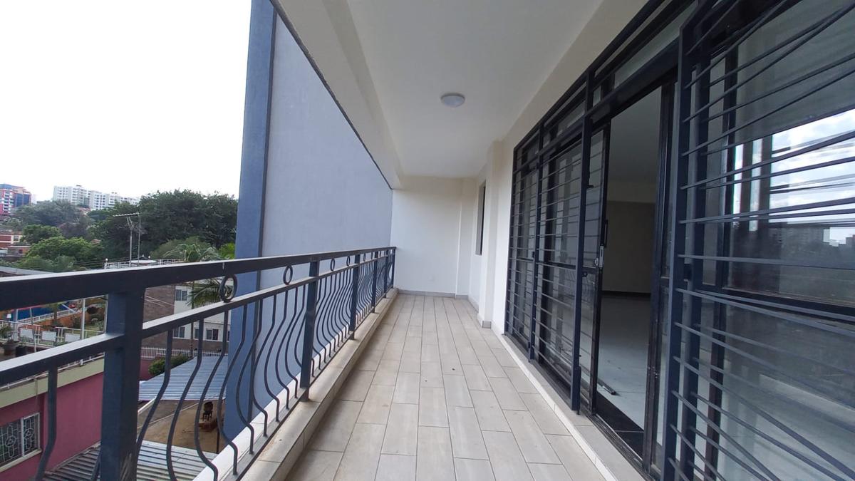 3 Bed Apartment with En Suite in Parklands - 3