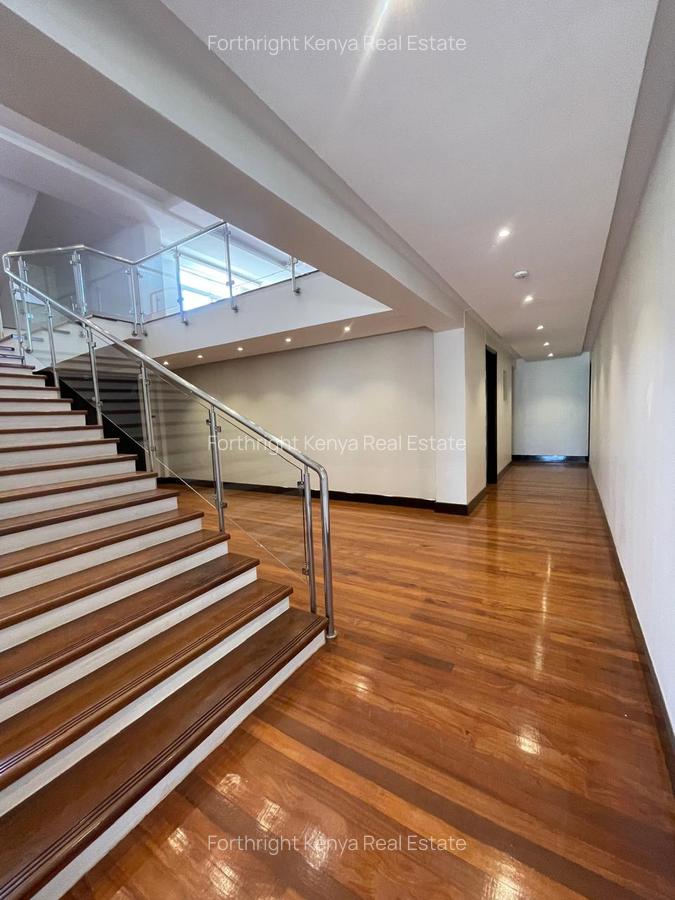 4 Bed House with En Suite at Runda - 10