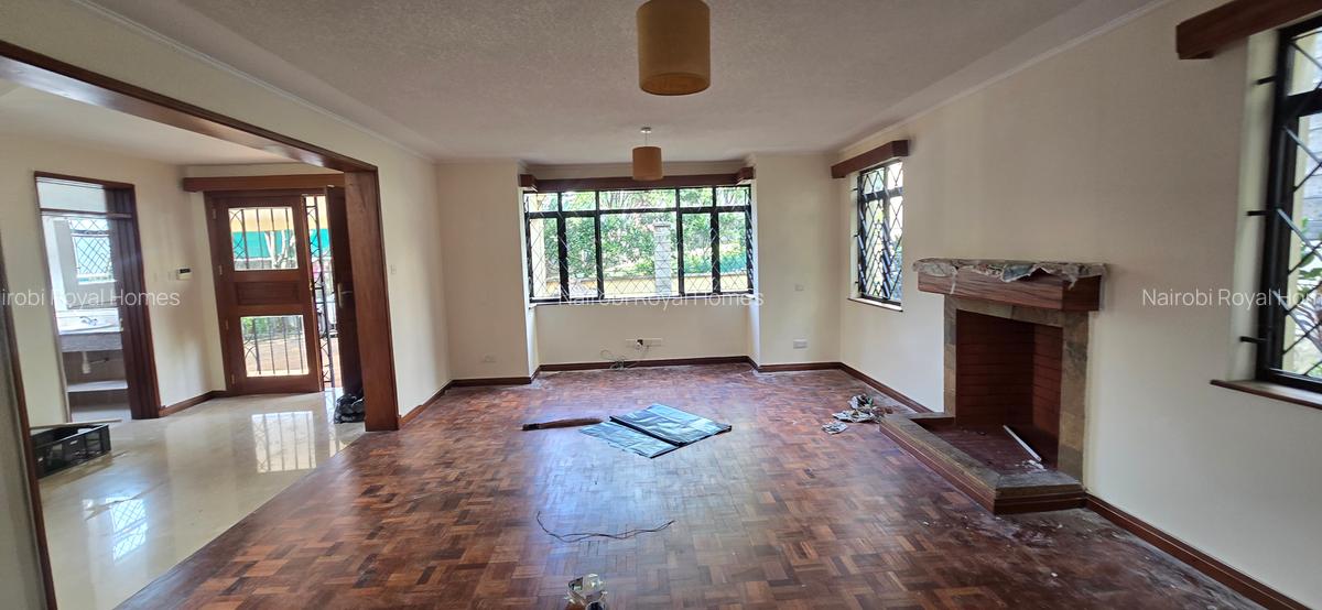 5 Bed Townhouse with En Suite at Lavington Road - 9