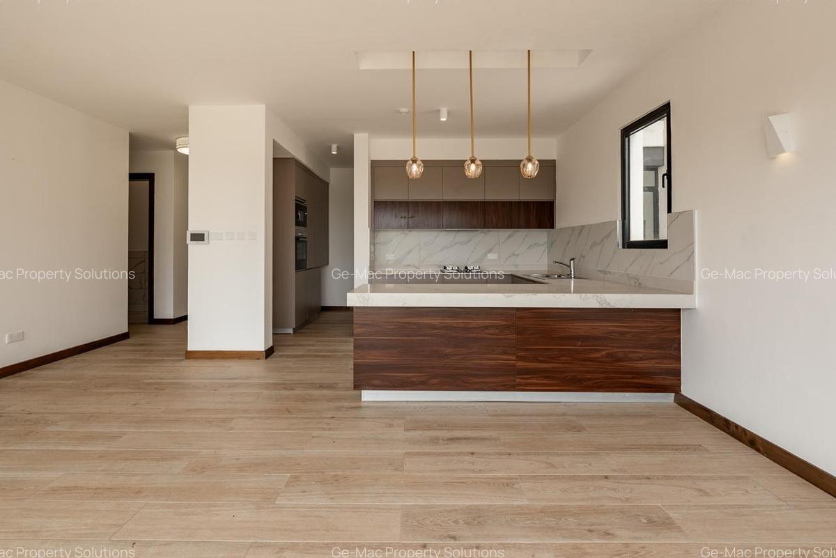 2 Bed Apartment with En Suite in Rosslyn - 1