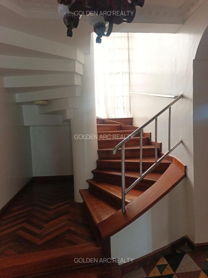 5 Bed Townhouse with En Suite in Karen - 7