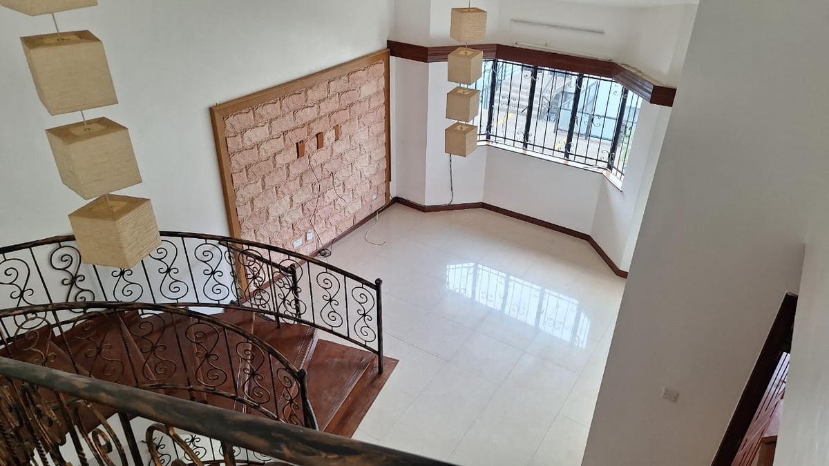 4 Bed Townhouse with En Suite in Westlands Area - 5
