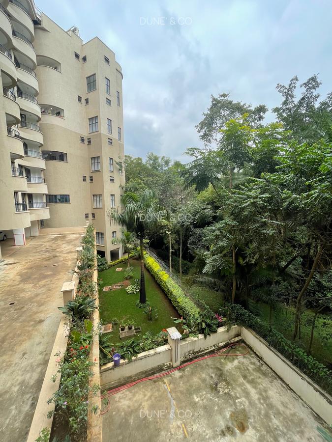 2 Bed Apartment with En Suite in Riverside - 17