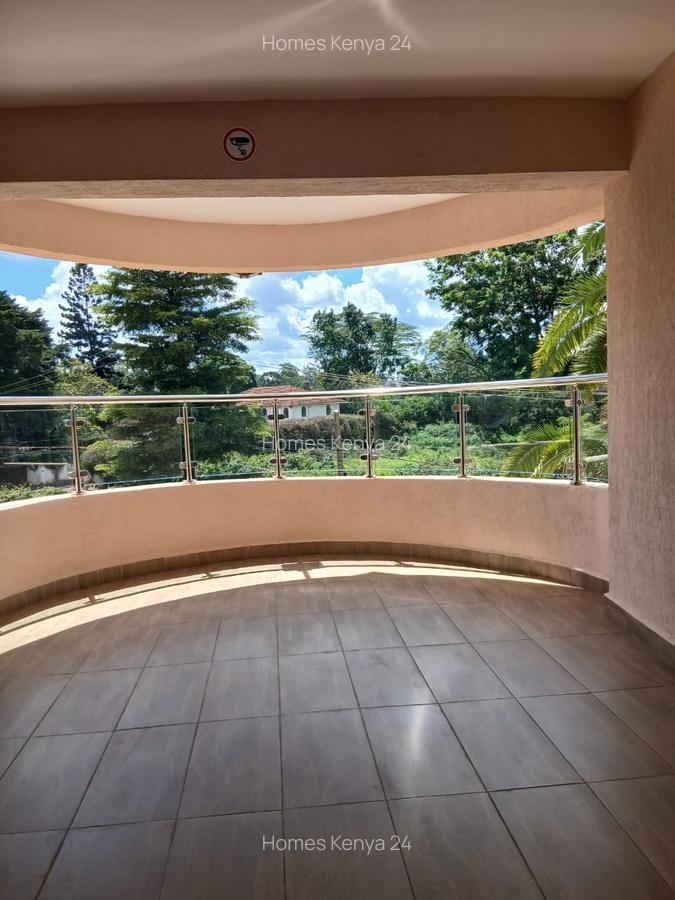 3 Bed Apartment in Ridgeways - 14