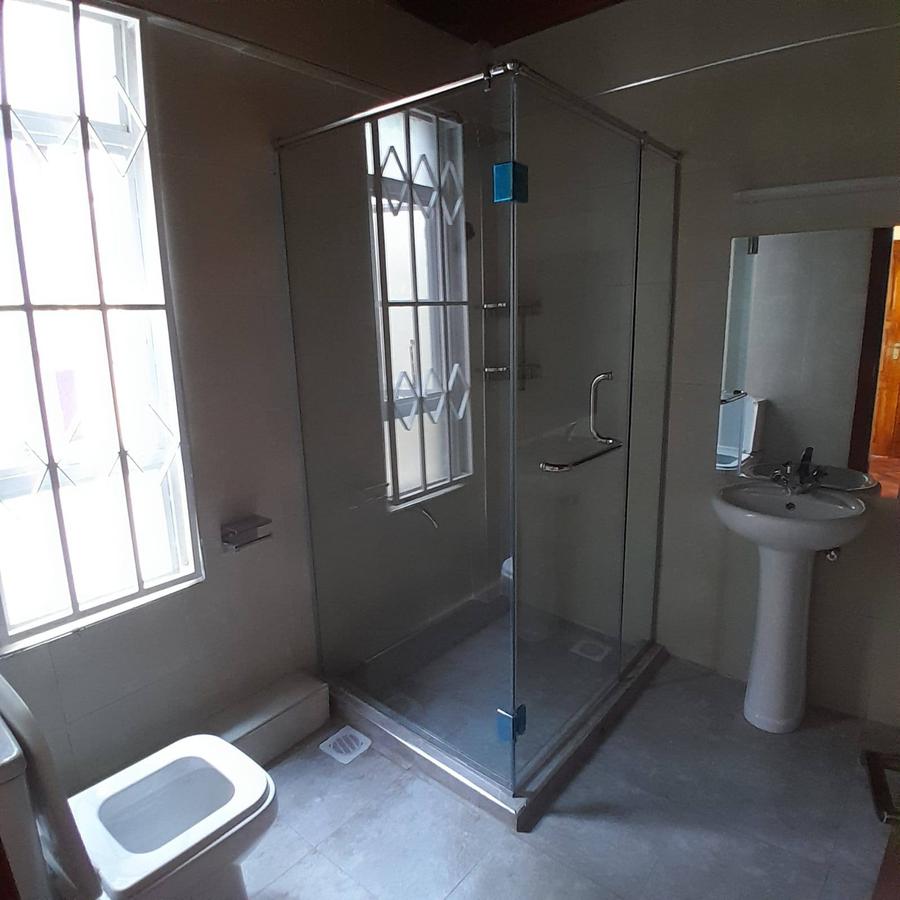 4 Bed House with En Suite in Spring Valley - 7