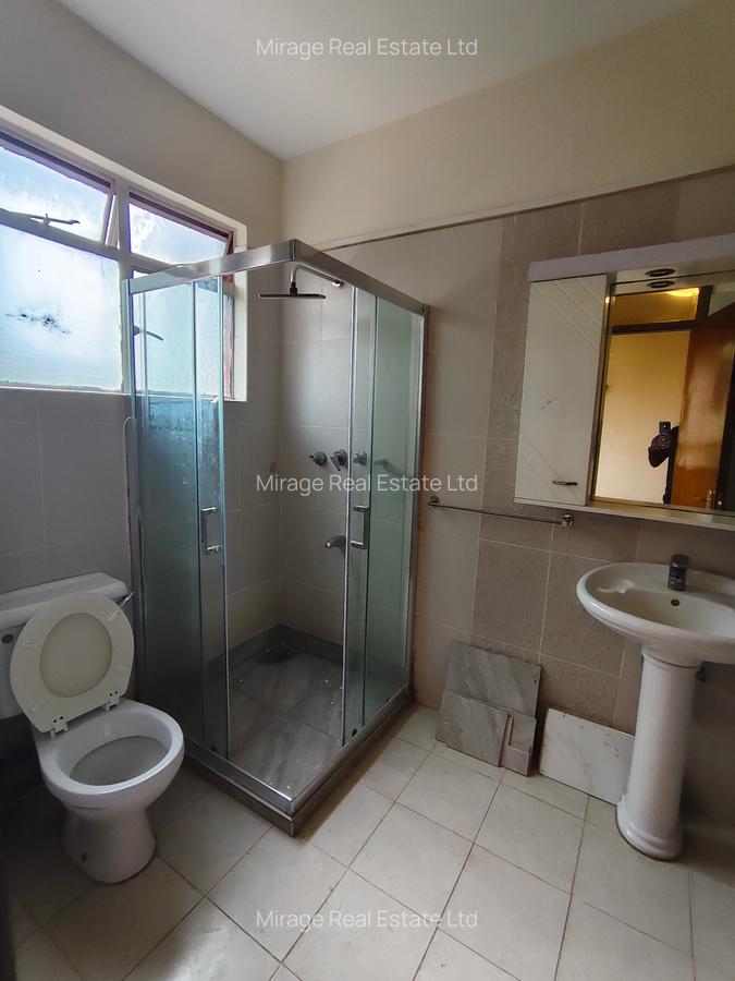 4 Bed Apartment with Borehole in Riverside - 11