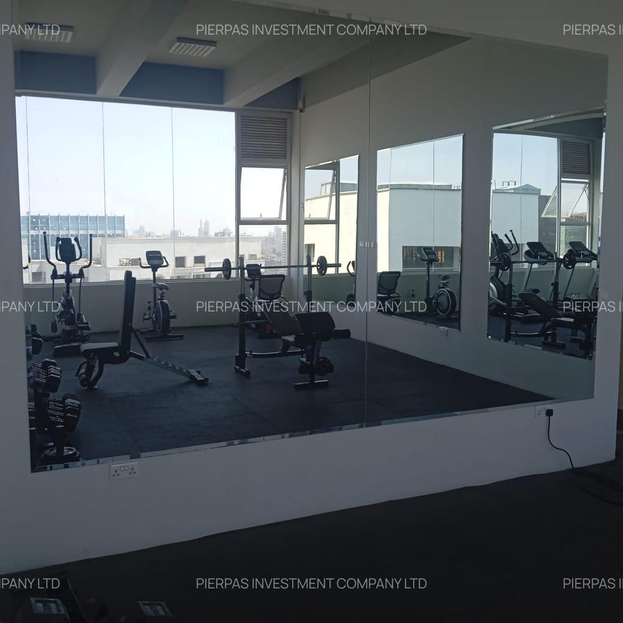 Serviced 4 Bed Apartment with En Suite in Parklands - 15