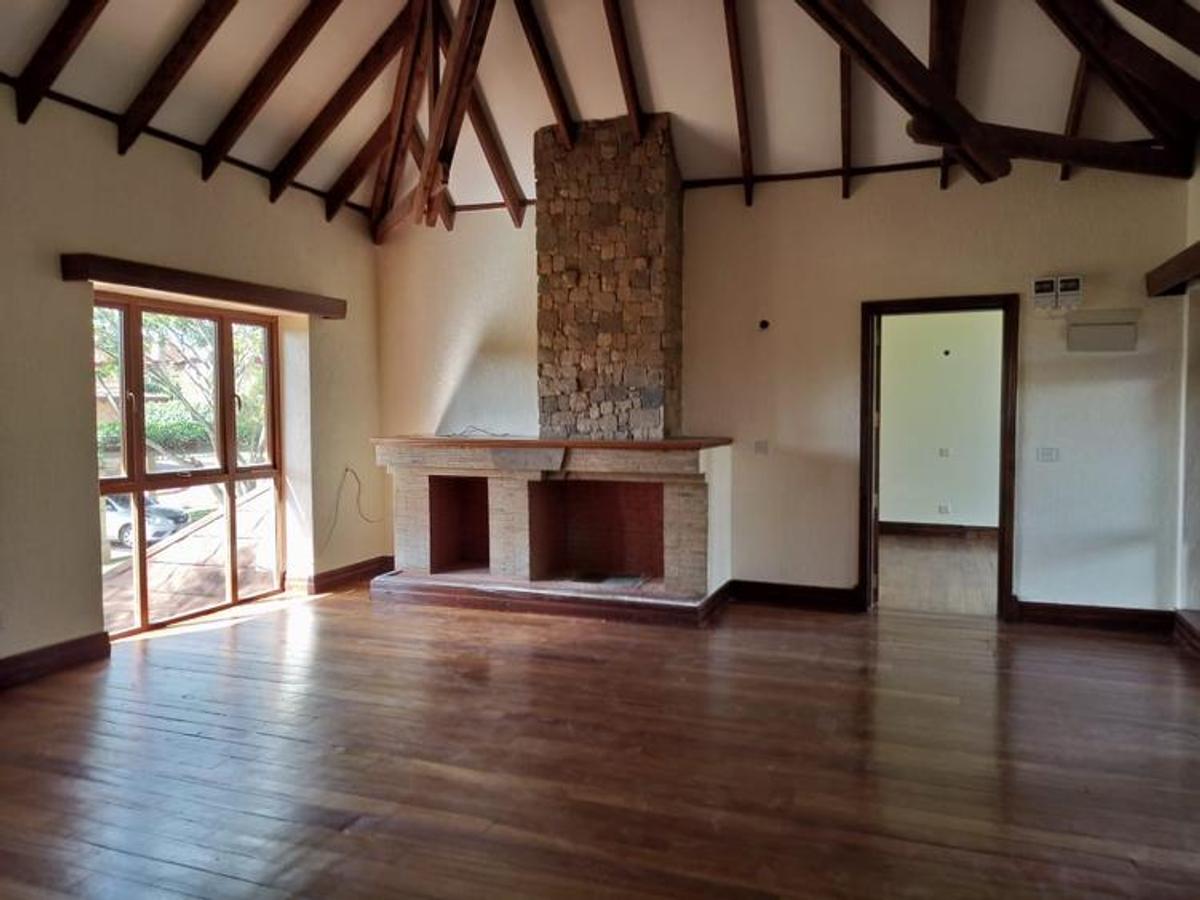 4 Bed Townhouse with En Suite in Kitisuru - 12