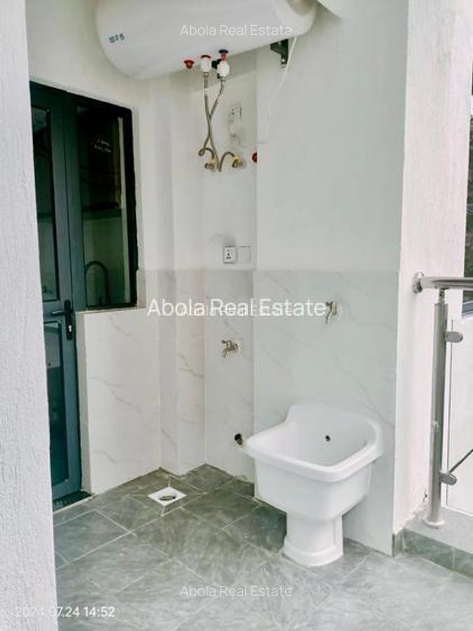 3 Bed Apartment with En Suite in Riverside - 4