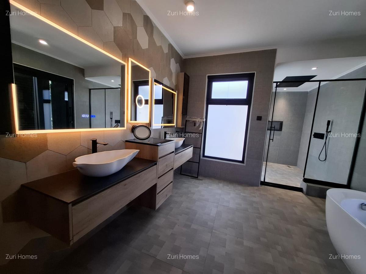 4 Bed Townhouse with En Suite in Lavington - 4