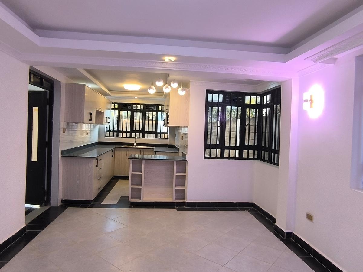 7 Bed Townhouse with En Suite at Kenyatta Road - 5