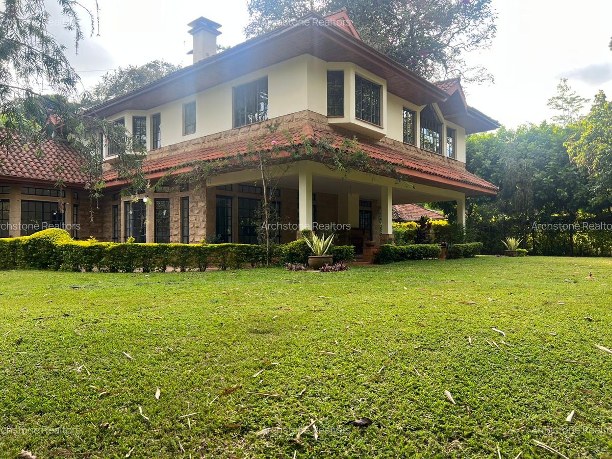 5 Bed Townhouse with En Suite in Rosslyn - 1