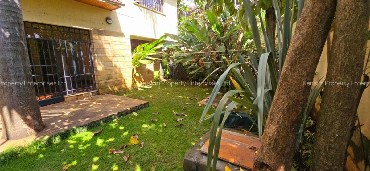 5 Bed Townhouse with En Suite in Lavington - 2