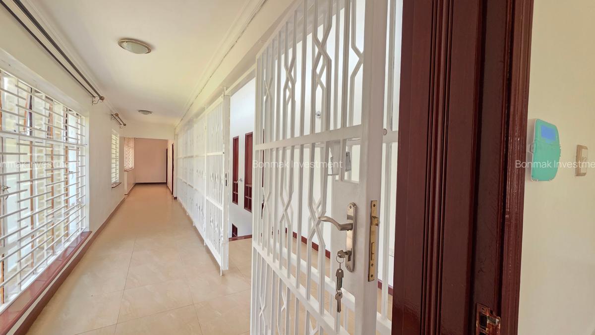 4 Bed House with En Suite at Old Runda - 8