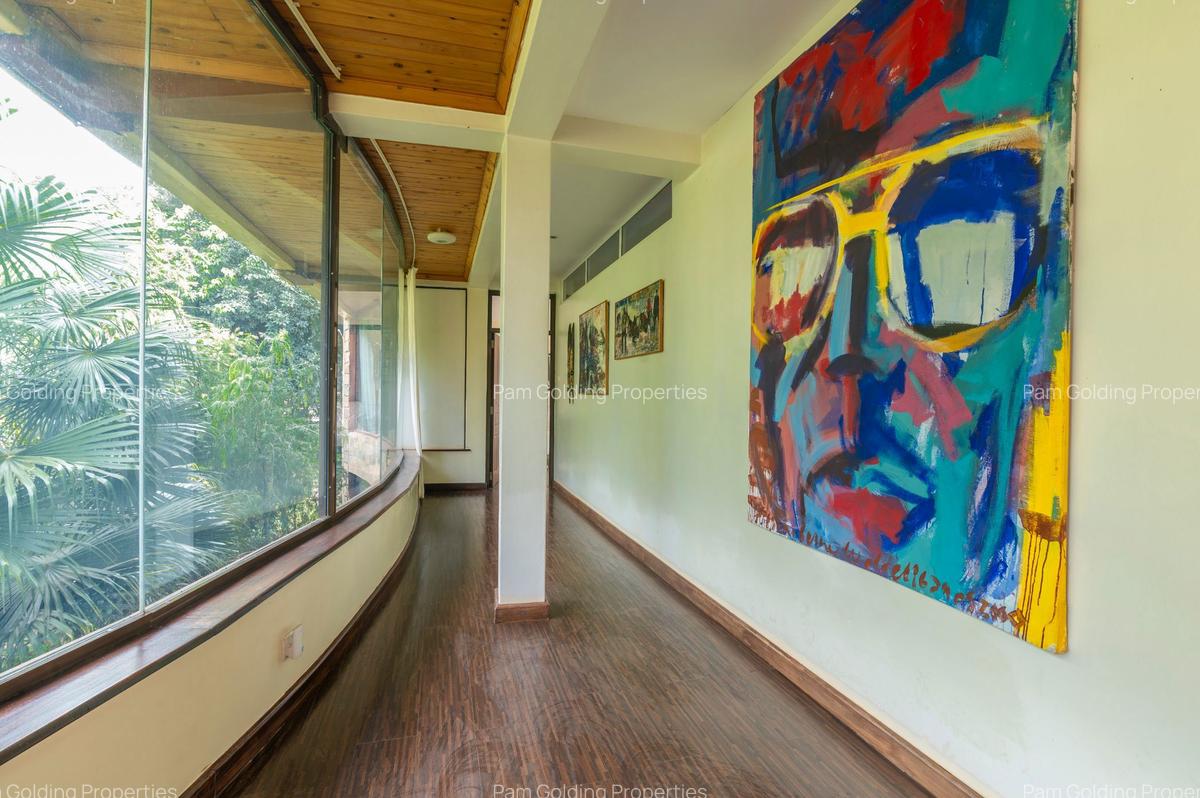 6 Bed House with Swimming Pool in Runda - 10