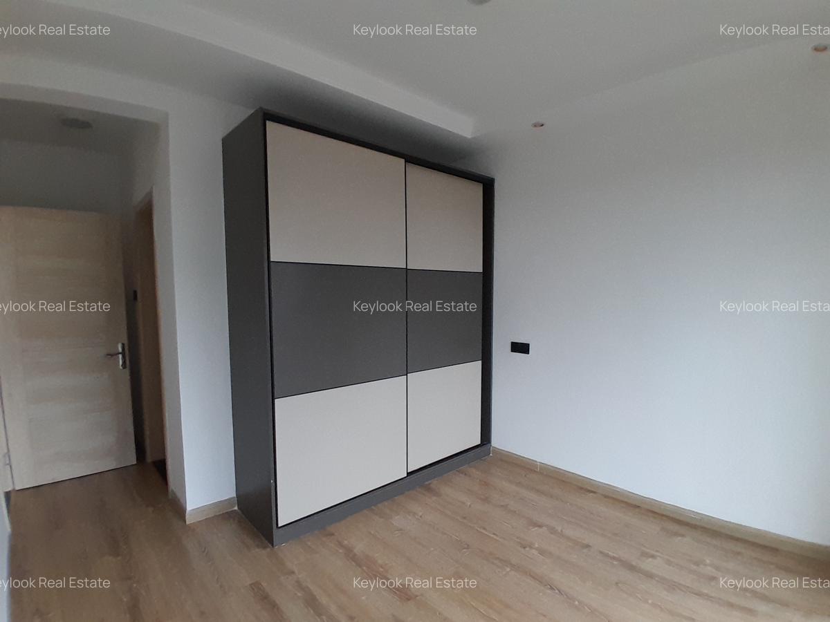 2 Bed Apartment with En Suite at Lavington - 11