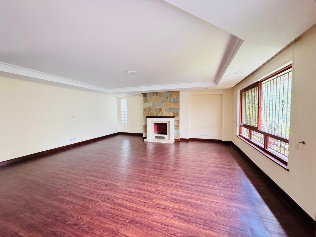 5 Bed Townhouse with Swimming Pool at Spring Valley - 7