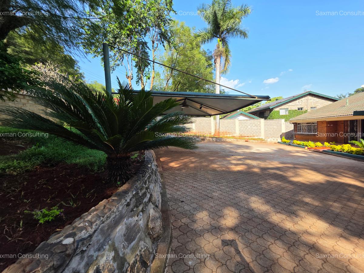 4 Bed House with En Suite in Runda - 1