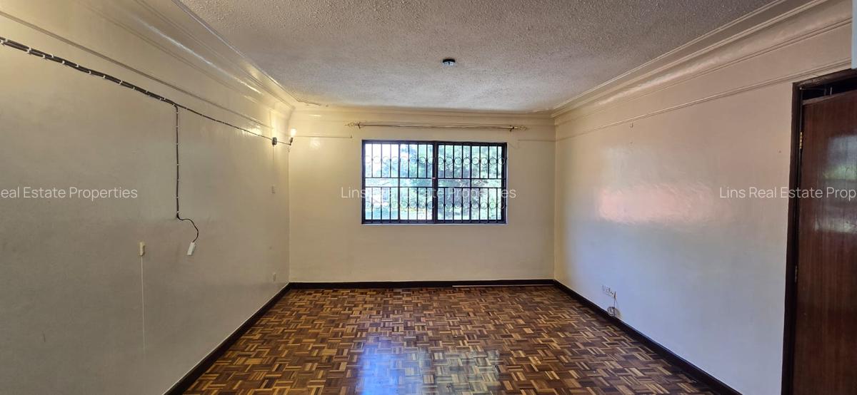 4 Bed Townhouse with En Suite in Lavington - 5