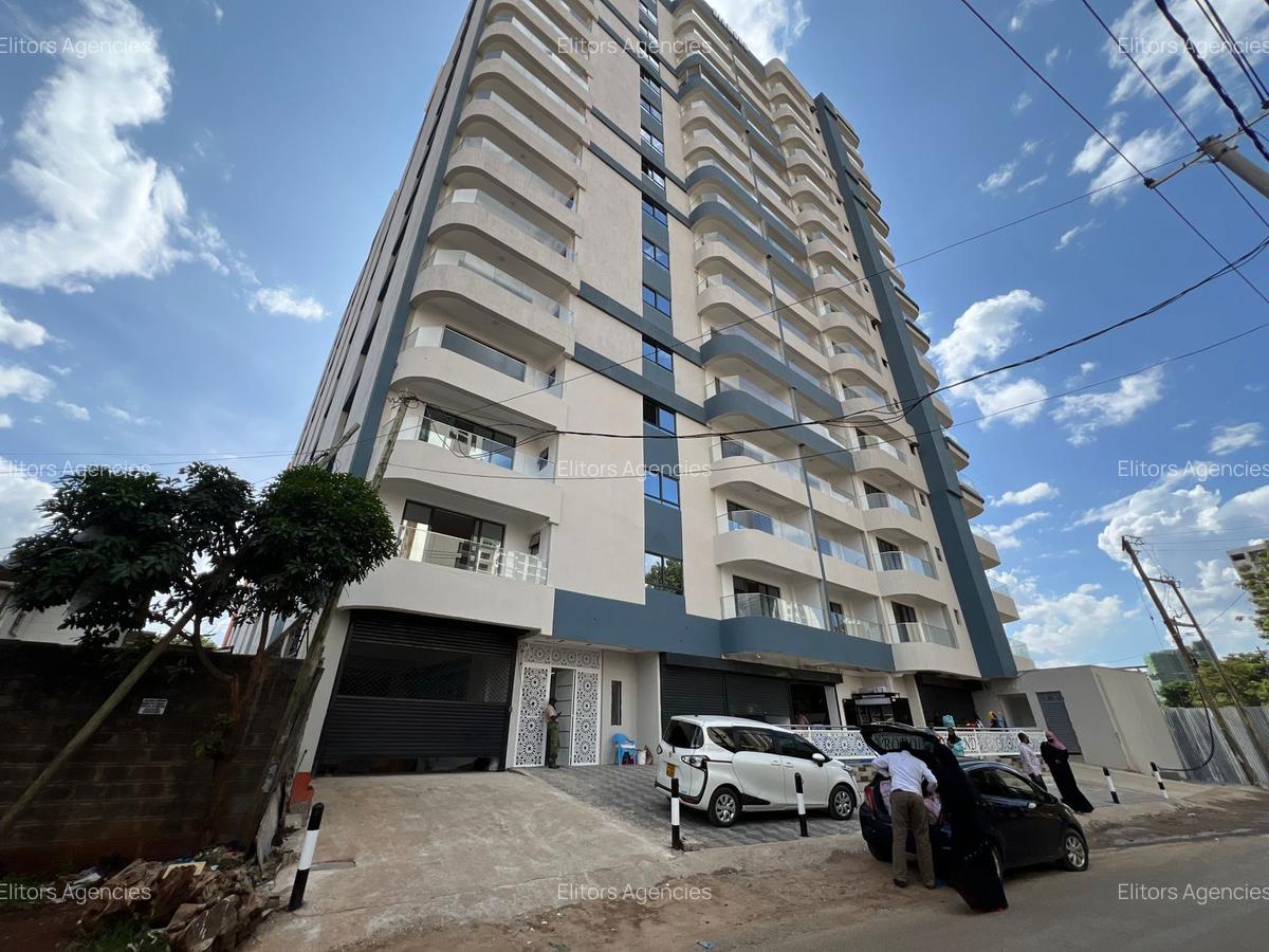 4 Bed Apartment with En Suite at 5Th Parklands - 1