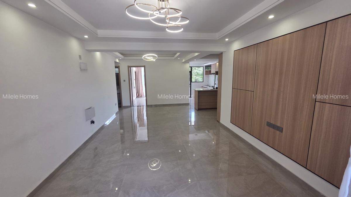 Serviced 3 Bed Apartment with En Suite at Riverside Drive - 13