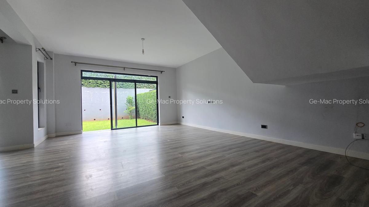 4 Bed Townhouse with En Suite at Paradise Lost Road - 9