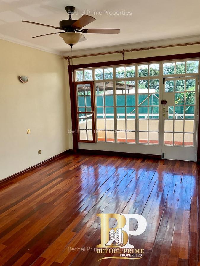 4 Bed Townhouse with En Suite in Kyuna - 2