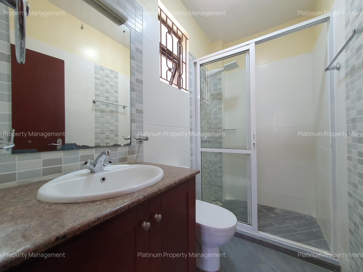 3 Bed Apartment with En Suite in Parklands - 16