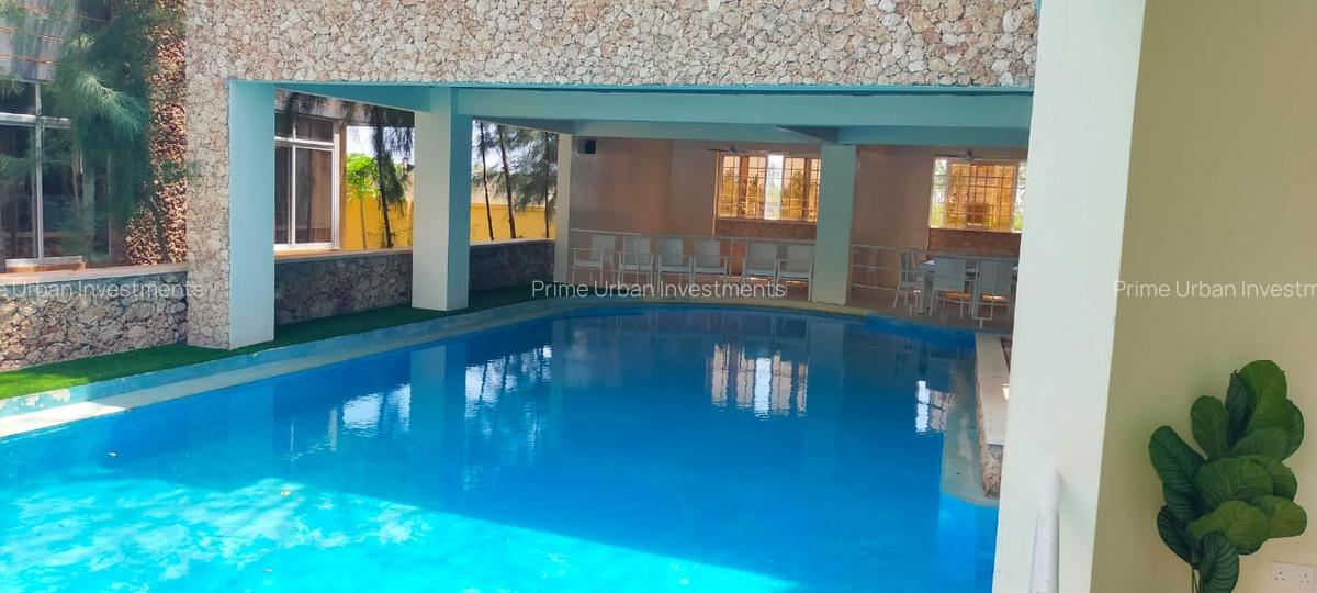 4 Bed Villa with En Suite in Kikambala - 8